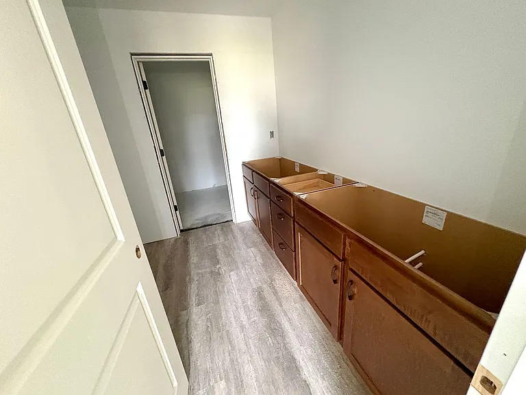 4654 Pierce Dr — Photo 4