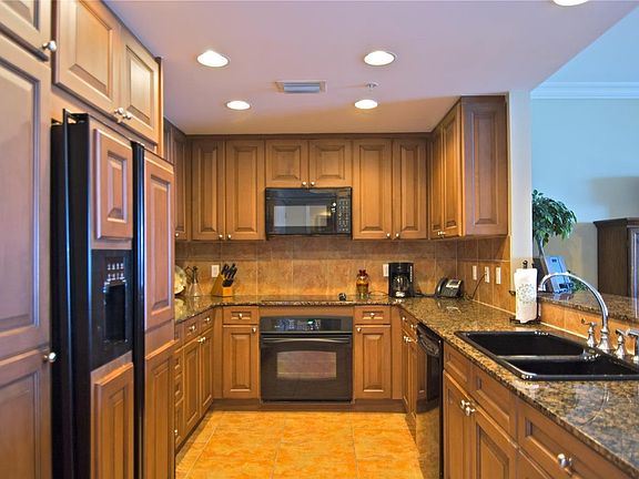 4th image of 3 Portofino Dr Ste 509