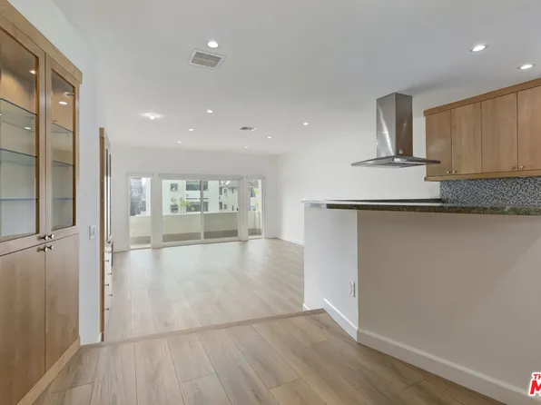 11925 Mayfield Ave APT 1, Los Angeles, CA 90049
