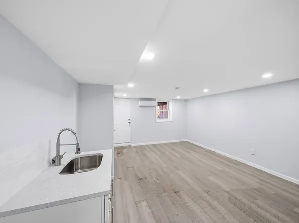 309 East 59th Street image 6 of 17