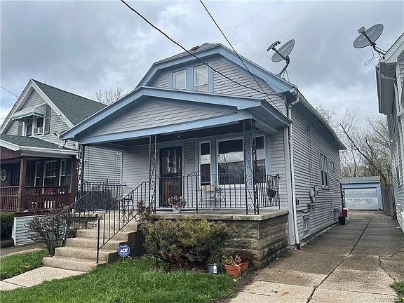 3rd image of 748 E Amherst St