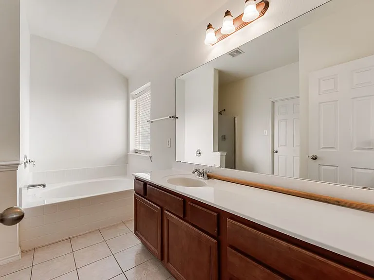 4241 Enchanted Rock Ln — Photo 15