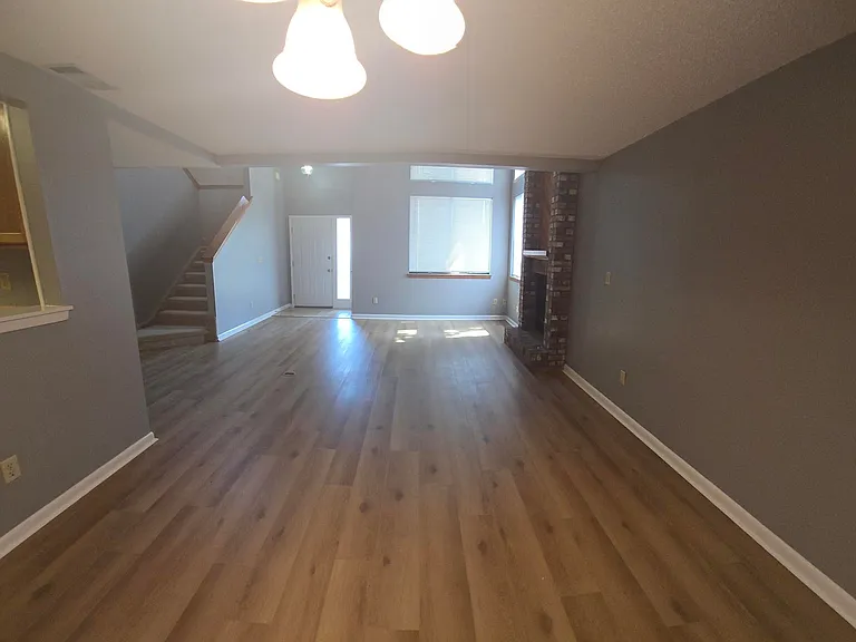 3929 Balsam Dr — Photo 10