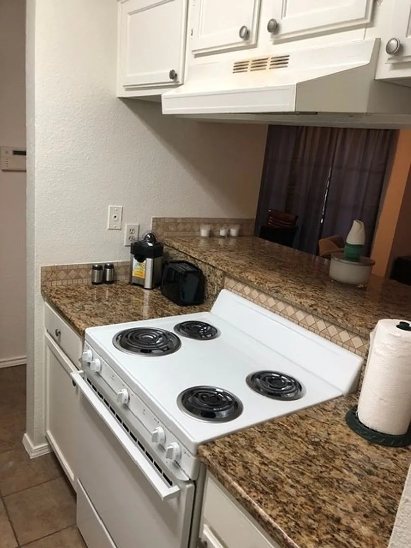 Charming 1BR Condo in Dallas — Photo 3