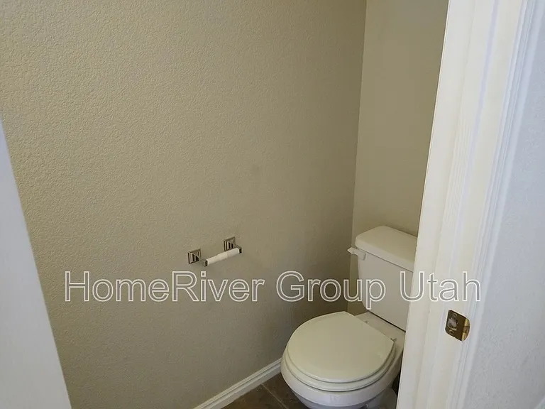 985 E Senior Band Rd — Photo 5