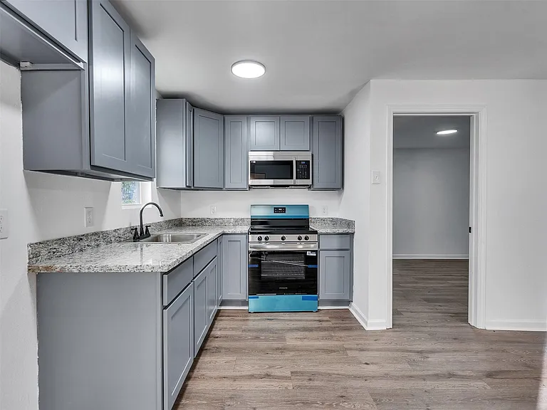 2416 Cumberland St #B — Photo 7