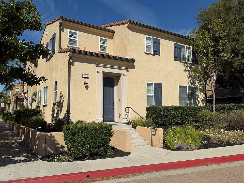 37406 Paseo Violeta