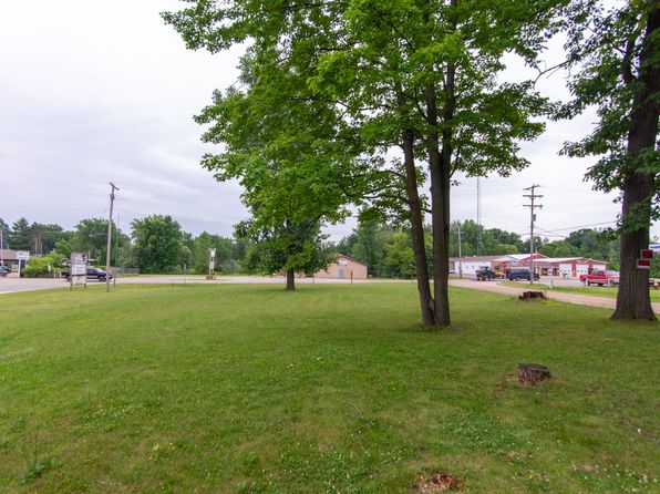 3983 S Pine Rd, Beaverton, MI 48612