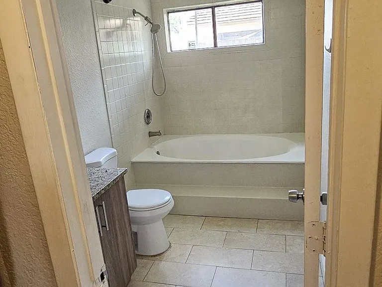 4208 Palm Bay Cir #C — Photo 7