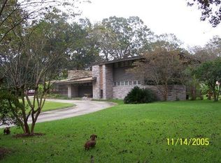 1855 Country Club Dr, Baton Rouge, LA 70808