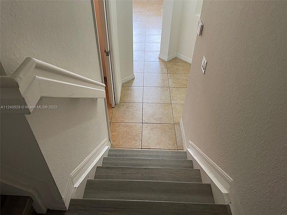 4th image of 8899 NW 107th Ct