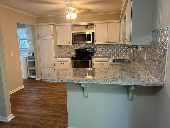 5th image of 2221 E 56th St