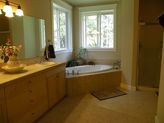 5th image of 8115 145th Street Ct NW