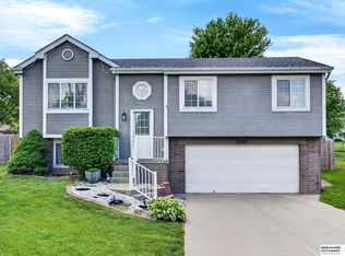 10610 S 17th St, Bellevue, NE 68123