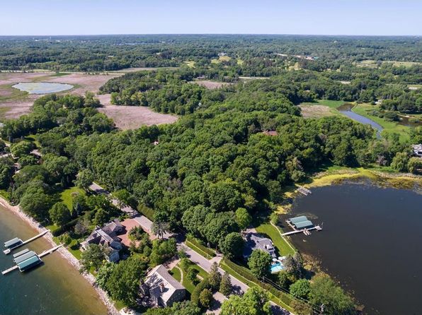 565 Ferndale Rd W, Wayzata, MN 55391
