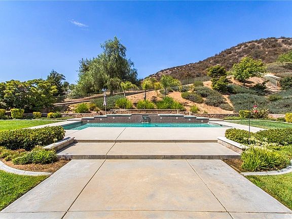 2nd image of 36110 Cherrywood Dr
