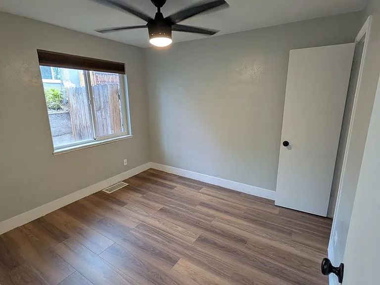 1, 2, and 3 Bed Townhome Style Homes Close to Sloan's Lake, Panorama Park!! — Photo 19