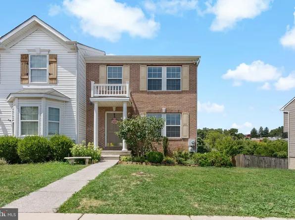 63 Grindstone Dr, Hedgesville, WV 25427