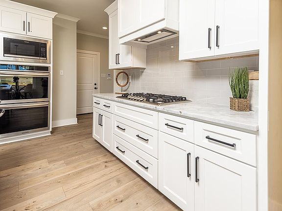 5th image of 55 Highland Park Dr