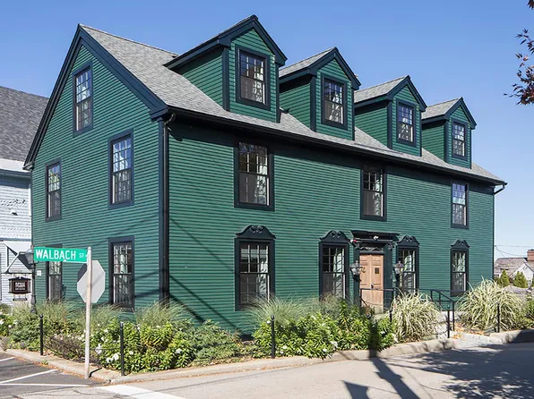 3 Walbach St, New Castle, NH