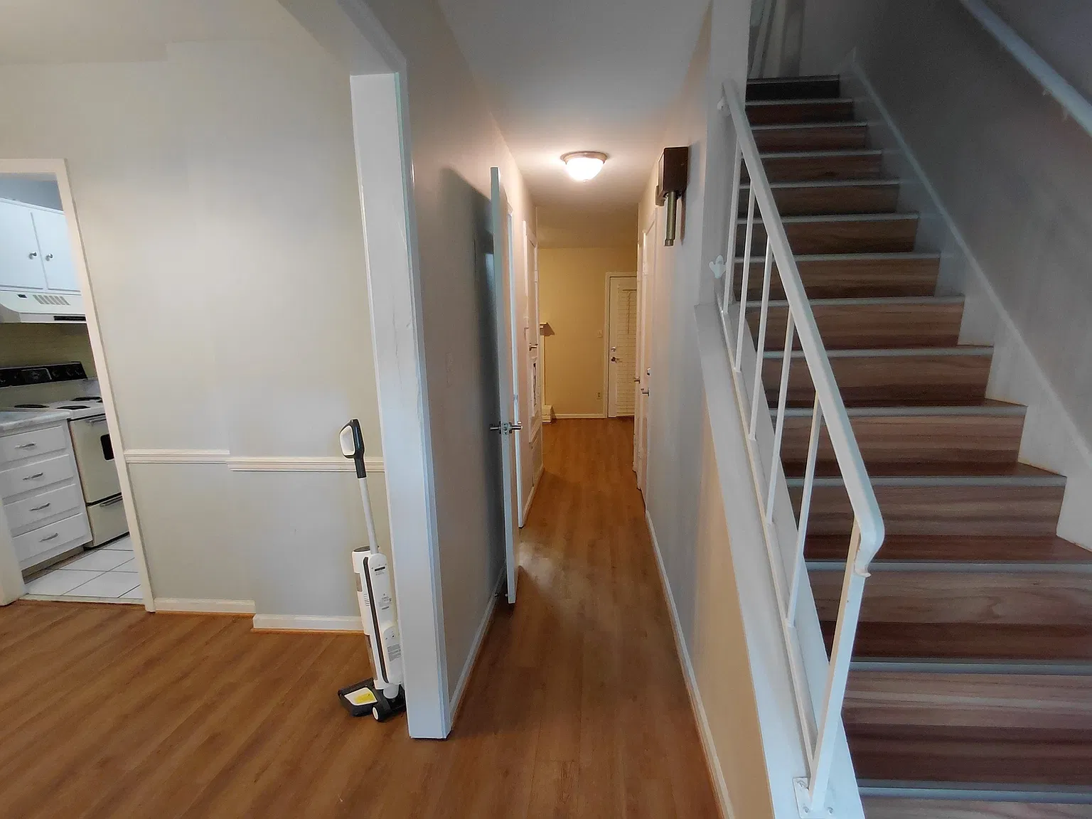 2 bed, 1.5 bath, 1152 sqft, $1,400 — Photo 4
