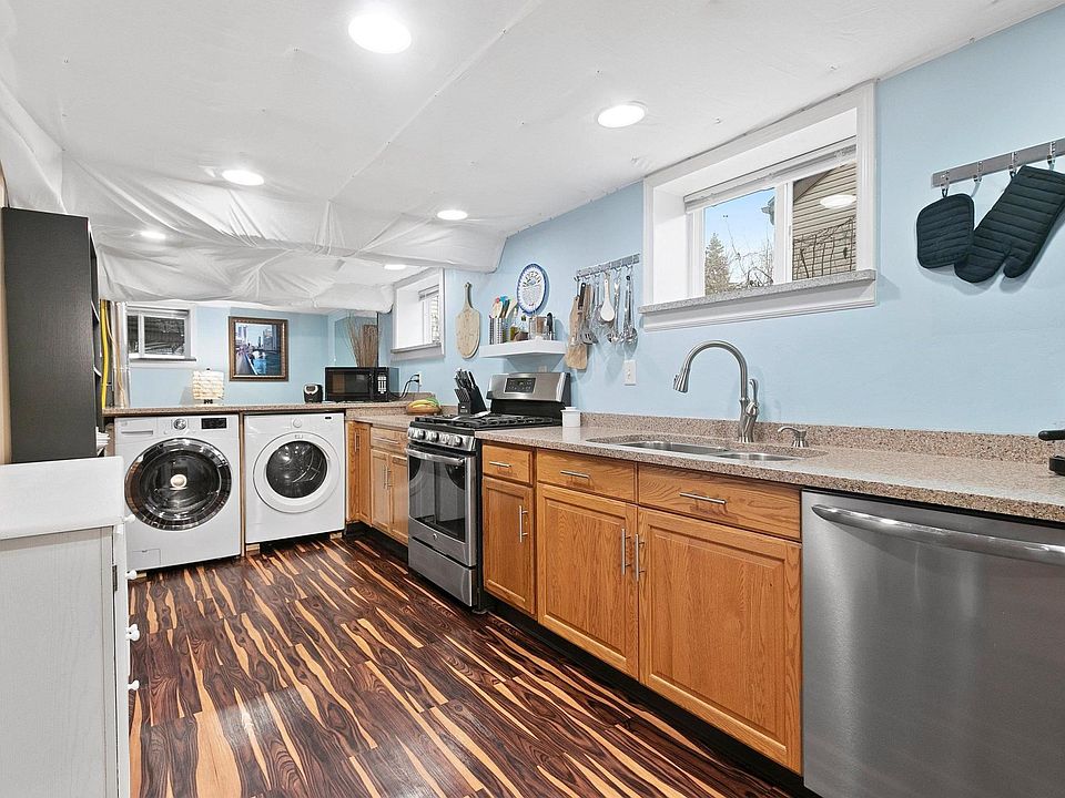 The kitchen has a washer and dryer for you to use during your stay!
