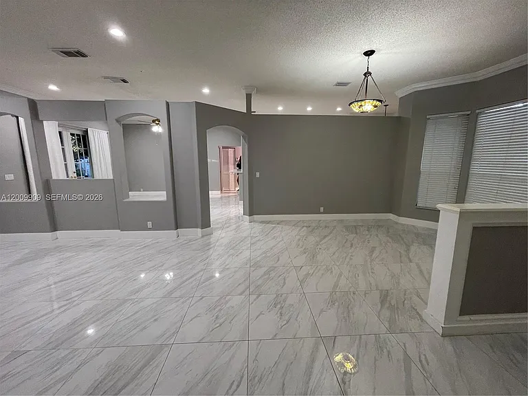 5263 SW 34th Way — Photo 6