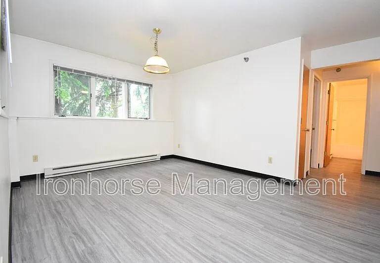 813 W Villard St #70 — Photo 6