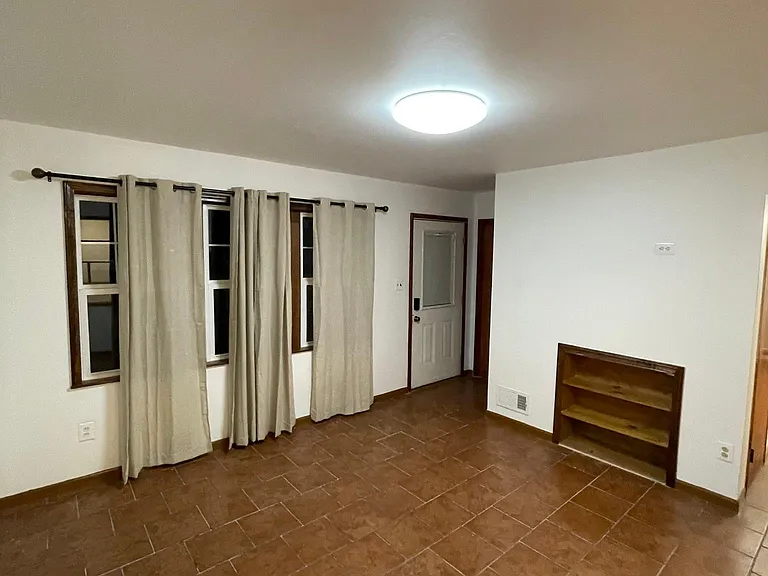 2563 Hearthside Dr — Photo 1