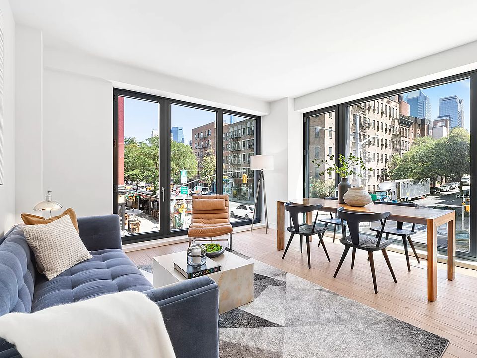 1st image of 500 45th St #527