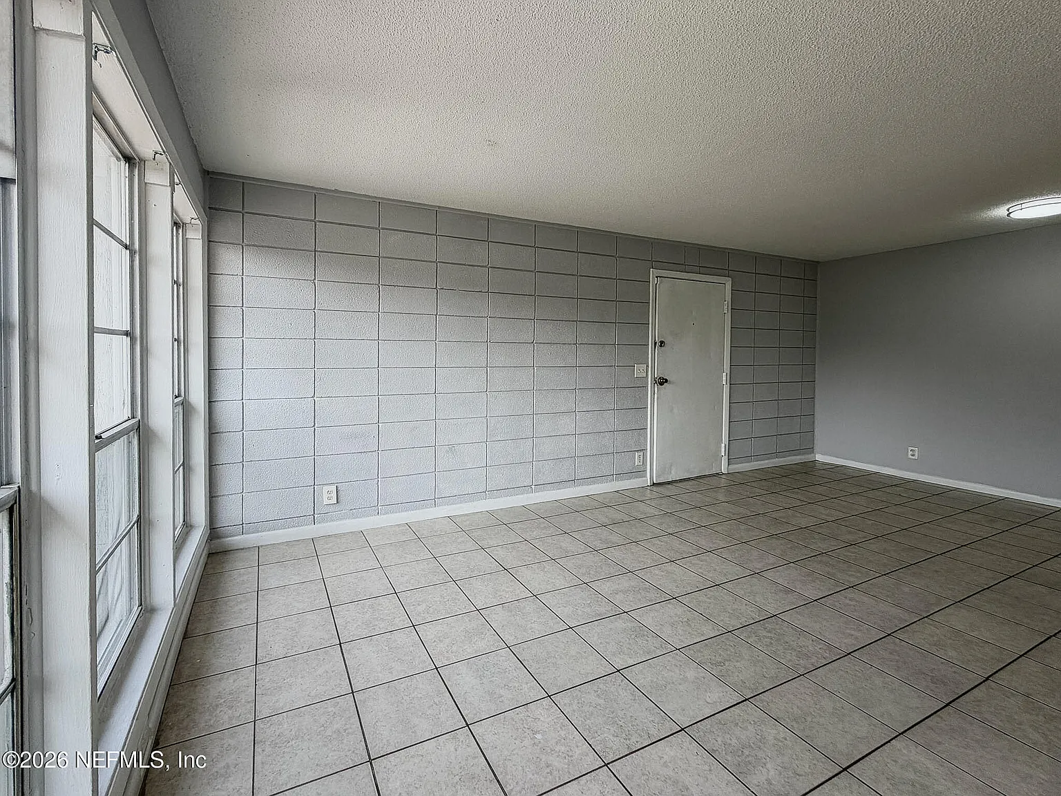 2 bed, 1.0 bath, 900 sqft, $1,025 — Photo 3
