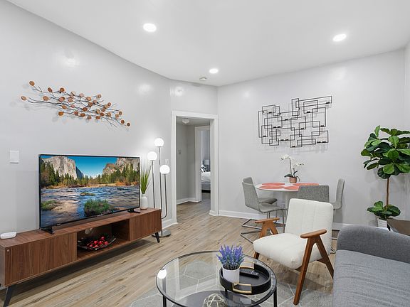 4th image of 357 E 55th Pl #2R