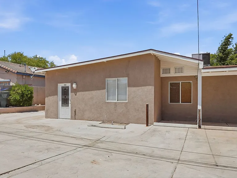 1840-1842 N Santa Rita Ave #A — Photo 22
