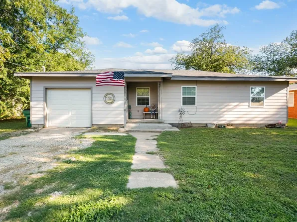 314 W Travis St, Dublin, TX 76446