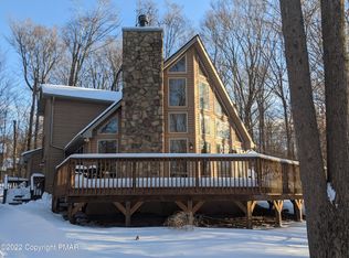 112 Lake Dr E, Gouldsboro, PA 18424