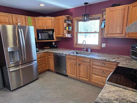 4th image of 220 Sam Webb Road