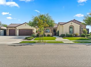 1422 N Rova St, Visalia, CA 93291