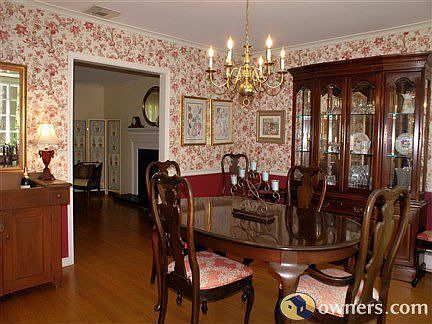 DR looking into Living Room