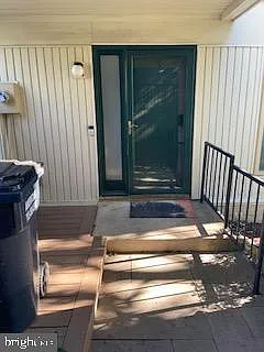 1823 N Shore Ct — Photo 9