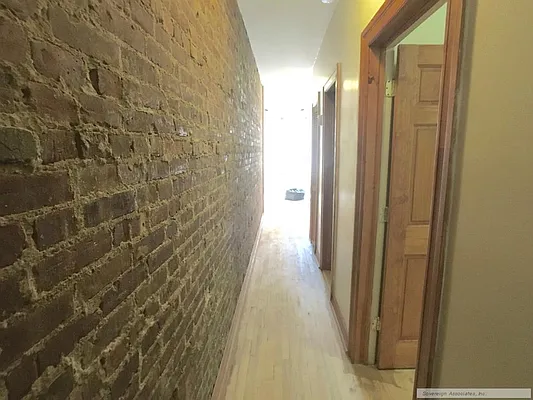 Rented by Sovereign Associates | media 9