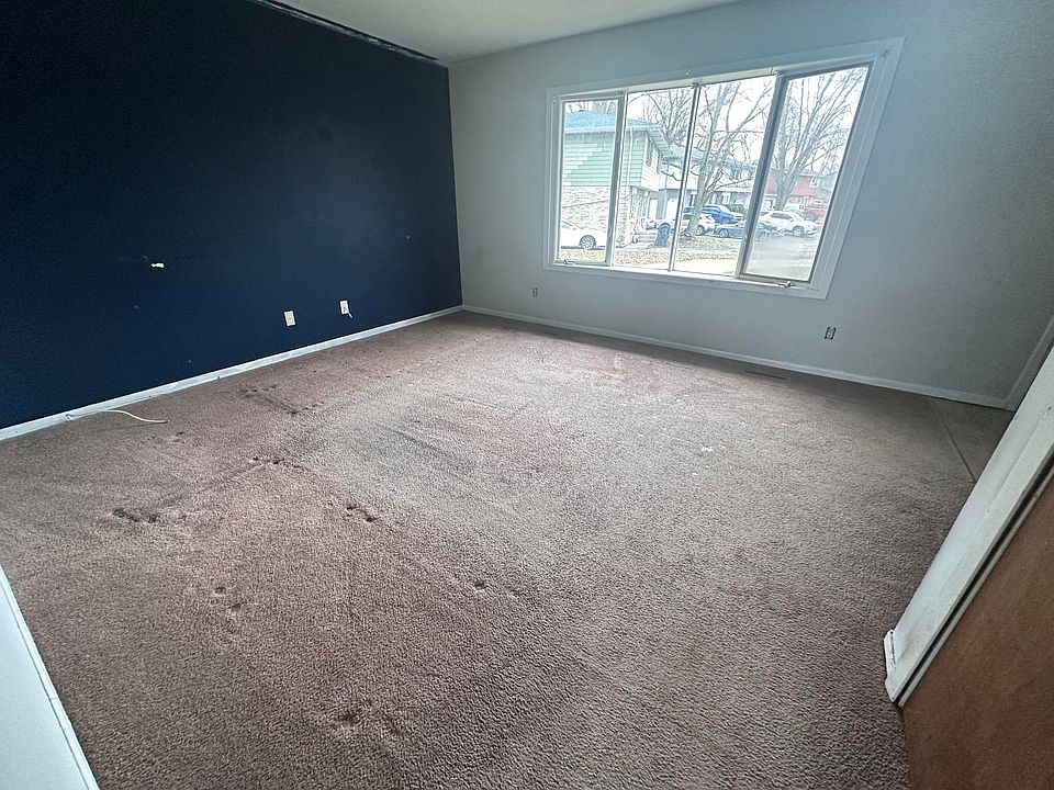 2nd image of 6996-6998 Eisenhower Ave