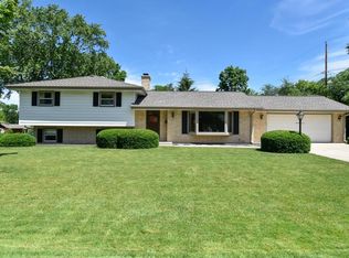 500 Grand Ave, Thiensville, WI 53092