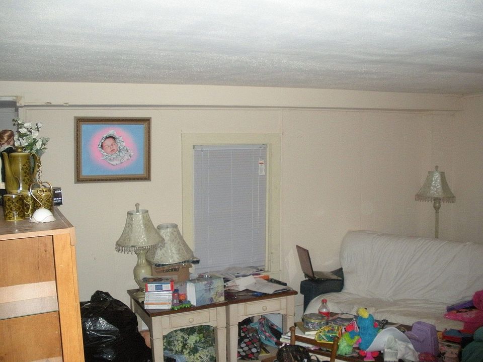 2nd image of 222 W Glenwood Ave