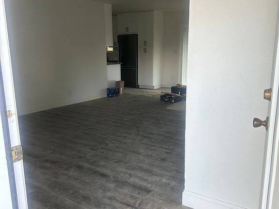 3rd image of 232 Cole Ave
