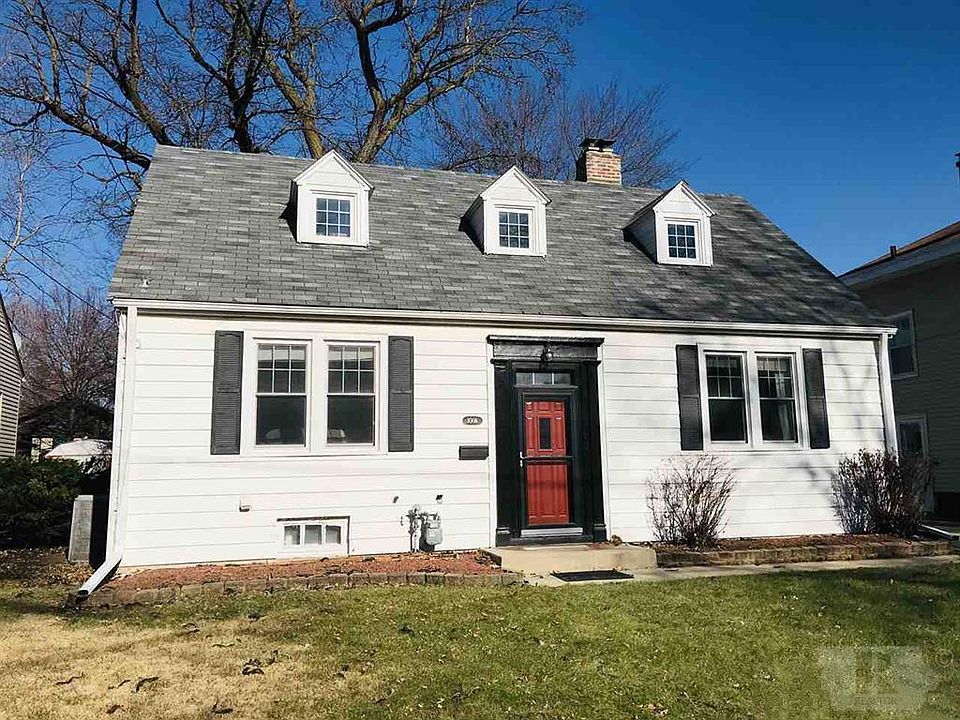 1st image of 1006 2nd St NW