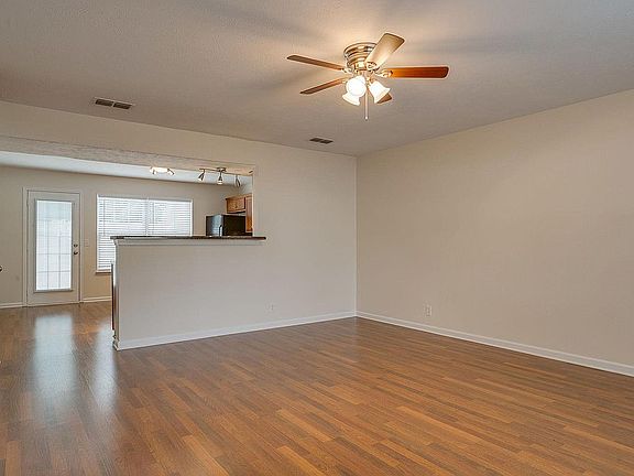 5th image of 3216 Prater Ct