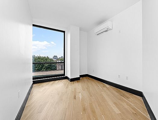 3rd image of 1134 Fulton St APT 6U