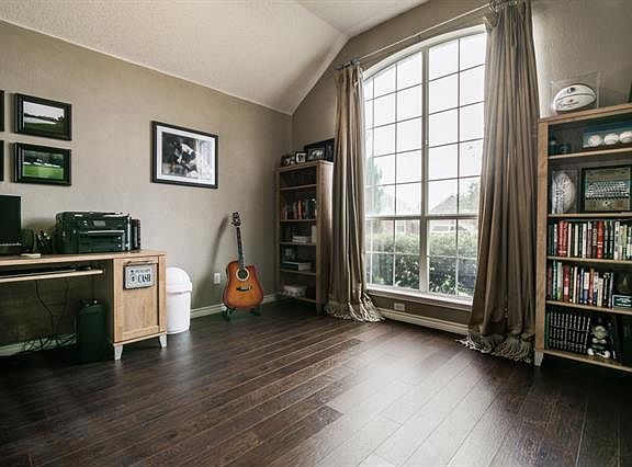 5th image of 6905 Lakehurst Ln