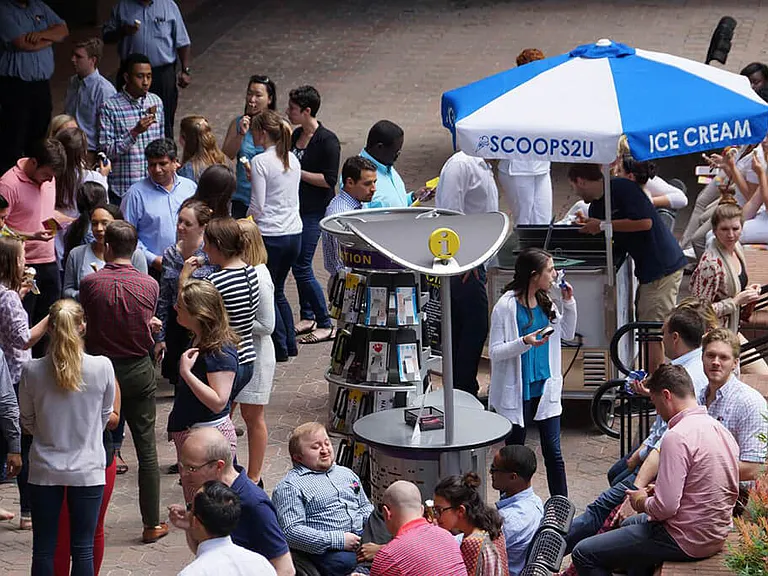 Enjoy the many events and activities hosted by the Rosslyn community throughout the year.