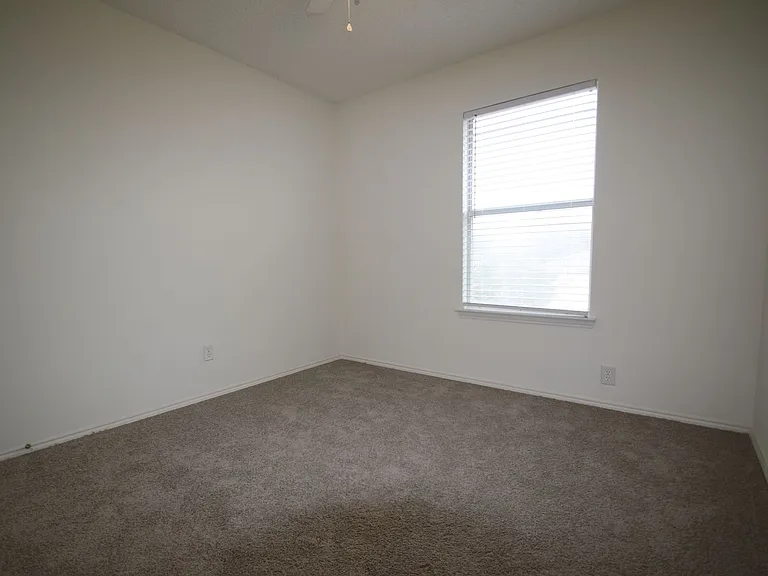 5036 Diaz Ave — Photo 16